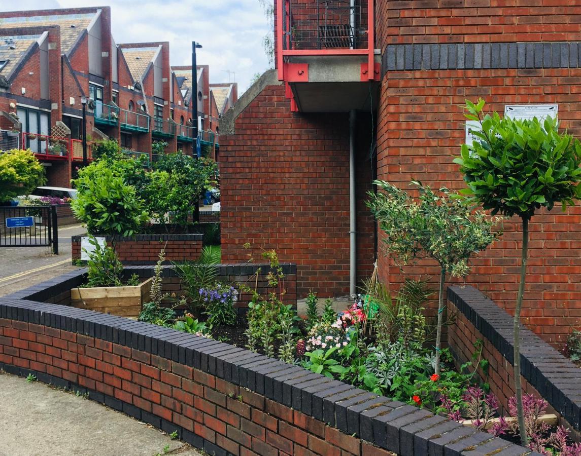 One-Bedroom Rotherhithe/Bermondsey Flat, Central London, Uk エクステリア 写真