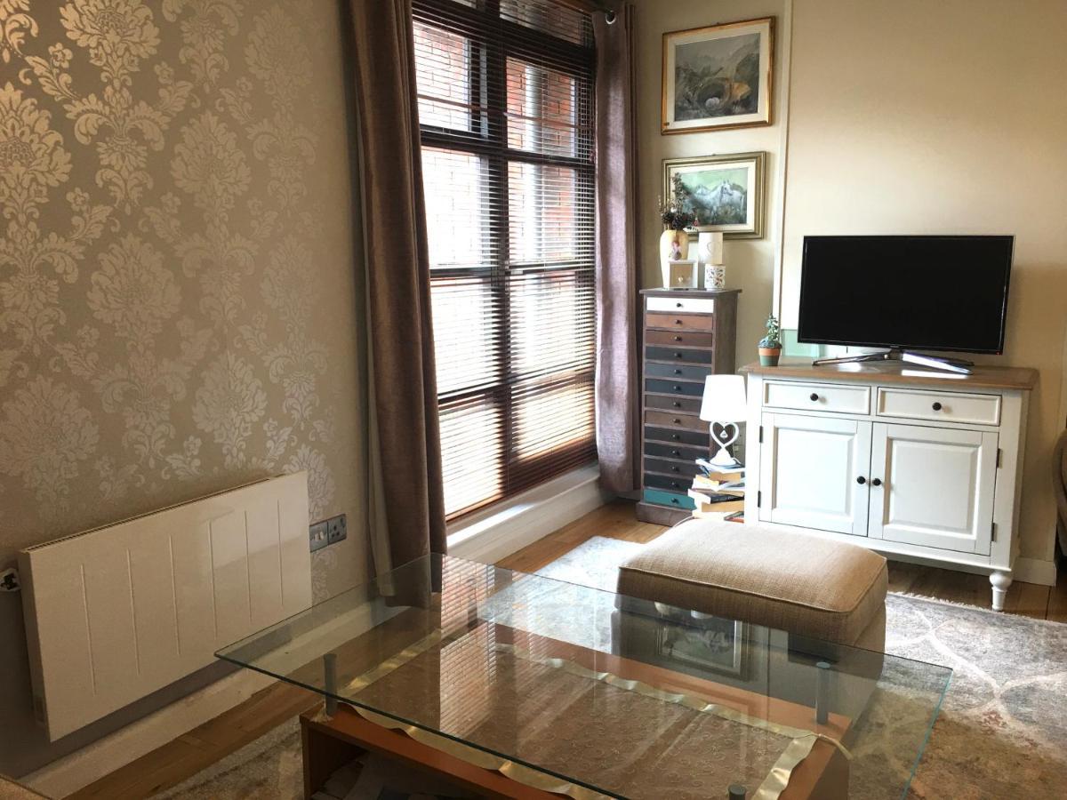 One-Bedroom Rotherhithe/Bermondsey Flat, Central London, Uk エクステリア 写真